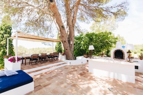 Luxurious Ibiza Villa Casa Pacifica 6 Bedrooms Large Outdoor Dining Area BBQ San Rafael