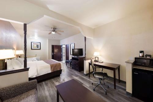 Quality Inn and Suites Terrell - image 7