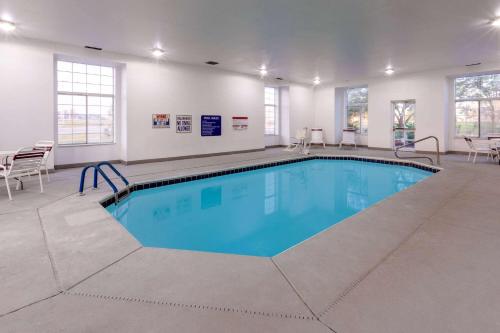 Microtel Inn & Suites by Wyndham Sunbury - Columbus North in Sunbury, USA