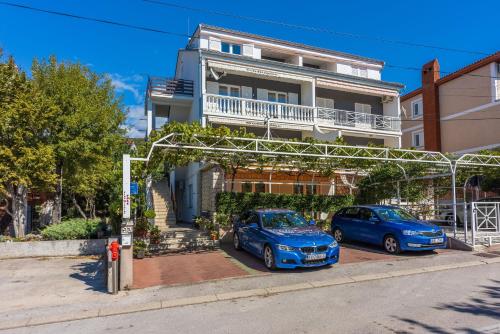 Apartments PERA - Selce