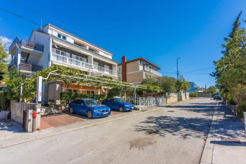 Apartments PERA - image 9