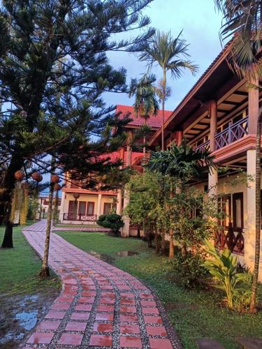 ドンデット ホテル (Dondet Hotel) in ミャンコン