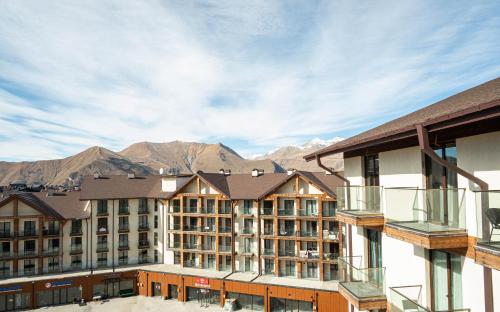 Apartment with mountains view near to the gondola, Гудаури (фото 5)