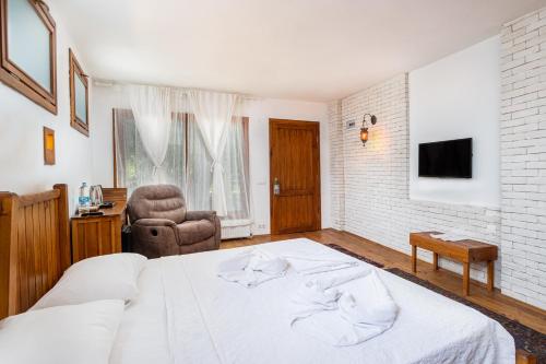 1 queen bed