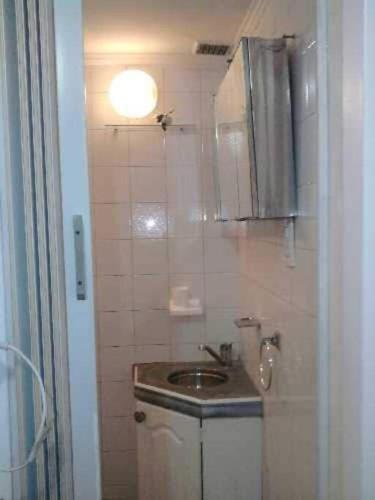 One-Bedroom Apartment image 3