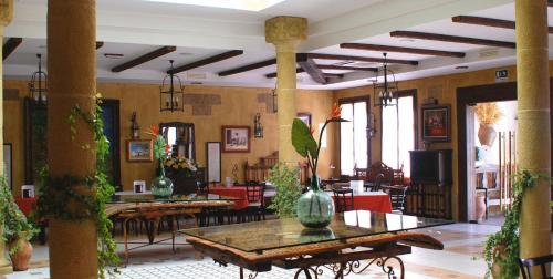 Hotel Encinar Bungalows-Restaurante