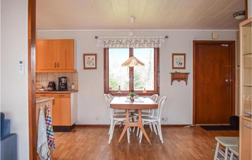 Kitchen, Beautiful Home In Hyltebruk With Wifi in Hyltebruk