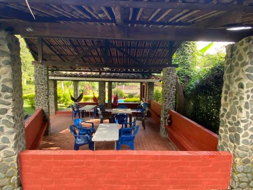 Finca Villa Chalet Del Rio Cali Farm Villa Chalet Cali River in โกมูนา 1