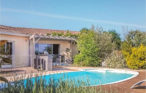 . Beautiful Home In St-michel-lecluse-le- With 4 Bedrooms, Wifi And Outdoor Swimming Pool