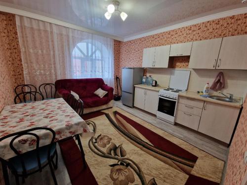 B&B Astana - Уютная квартира комфорт класса 73 - Bed and Breakfast Astana