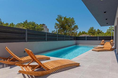 Villa image 4