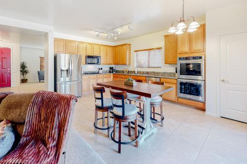 North Twin Lakes Abode in Catalina