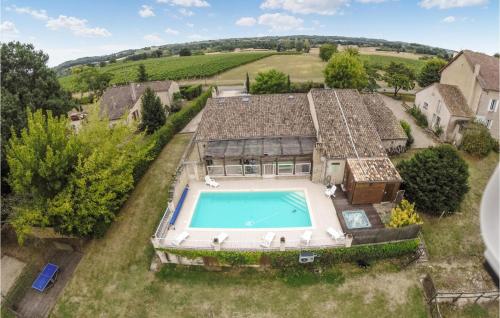 Gorgeous Home In Saint-mard-de-guron With Outdoor Swimming Pool - Saint-Méard-de-Gurçon