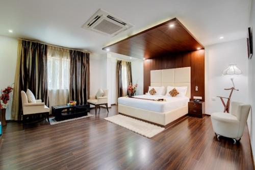 Hotel The Sai Leela by Urban