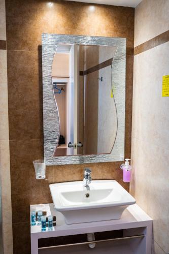 Irini Hotel - image 3