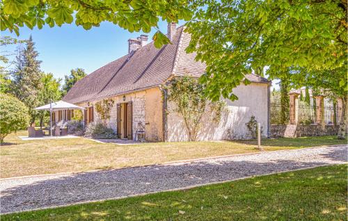 Cozy Home In Montaut With Outdoor Swimming Pool