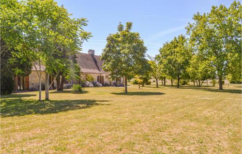 Cozy Home In Montaut With Outdoor Swimming Pool