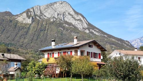 Casa Val del Mis - con vista su grande giardino in Sospirolo