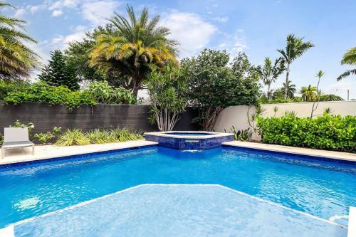*Victoria Park Pool Home- close to beach/Las Olas* in Fort Lauderdale, USA