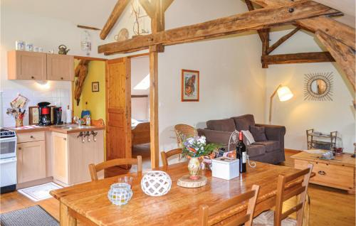 Cocina, Amazing Home In Brantome With 1 Bedrooms, Wifi And Outdoor Swimming Pool in Brantome