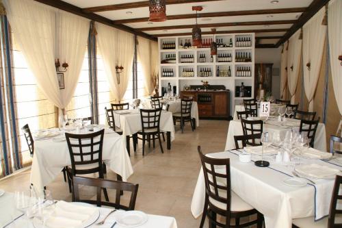 Hotel Encinar Bungalows-Restaurante