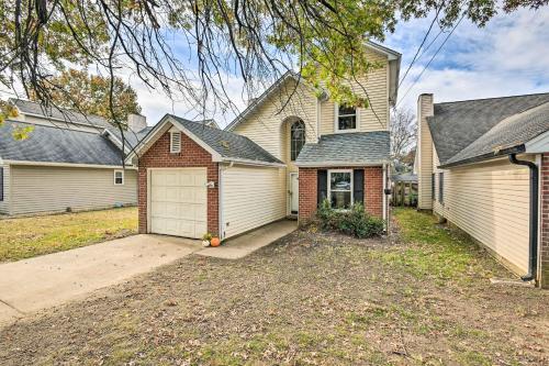 Cozy Home with Yard about 12 Mi to Dtwn Nashville! in Madison, USA