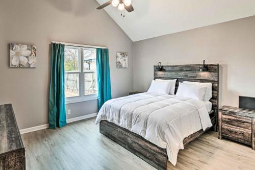 Cozy Home with Yard about 12 Mi to Dtwn Nashville! in Madison, USA