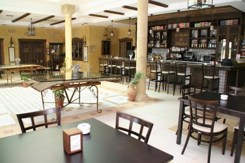 Hotel Encinar Bungalows-Restaurante