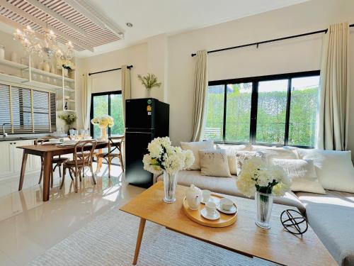 清迈二环精装修温馨四卧三卫学区房别墅wifi院子停车位 清迈二环精装修温馨四卧三卫学区房别墅wifi院子停车位