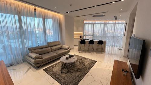 360 Nicosia - 1 bedroom Luxurious Residence, Nikósie