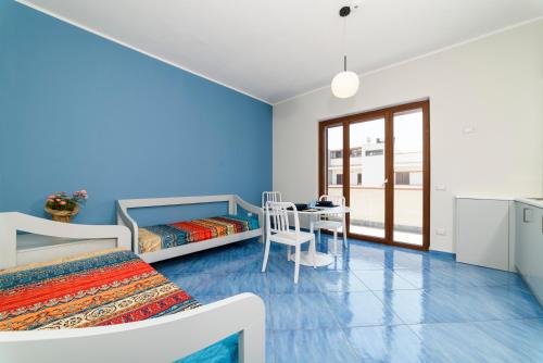Superior One-Bedroom Apartment with Balcony image 10