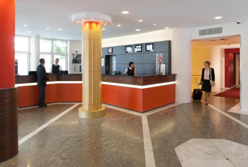 Mercure Residenz Frankfurt Messe - image 2