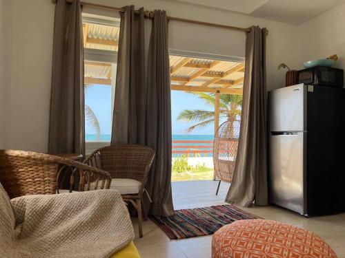 Casita Del Mar Oceanfront Romantic Retreat In Islote in Arecibo