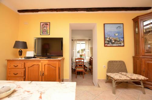 Apartment Stari Grad - image 9