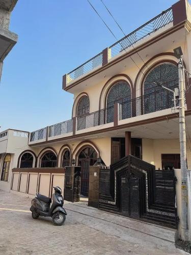 . OYO HOME 70164 Palm Guest House