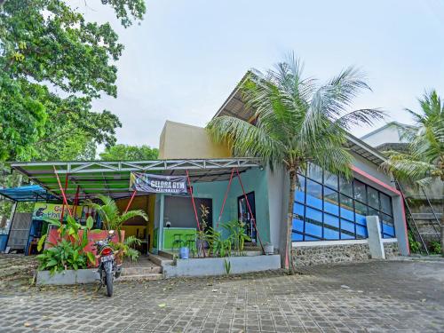 Super OYO 1415 Gelora Guest House