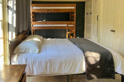 Boho-Chic Home with Game Room Near Lake Gregory! Boho-Chic Home with Game Room Near Lake Gregory!