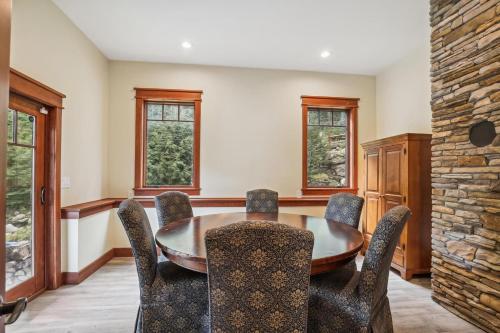 Mountain Brook Lodge - image 4