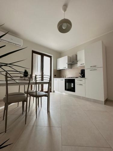 Arya temporary home - Naples- Pompei- Amalfi Coast in San Vitaliano