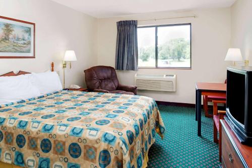 Super 8 by Wyndham Omaha Eppley Airport/Carter Lake