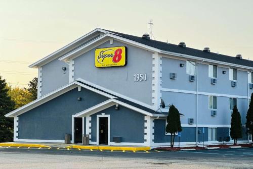 . Super 8 by Wyndham Benton Harbor St Joseph
