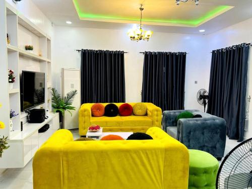 Fully furnished 3-bedroom flat with parking area.