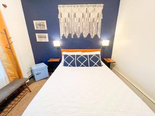 ITH Mission Beach Backpacker Hostel Room Type - Standard Double Room with Shared Bathroom