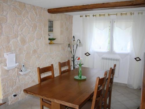 Gîte Monétay-sur-Allier, 3 pièces, 4 personnes - FR-1-489-110