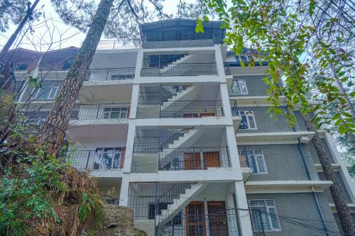 Simla Woods 2BHK by Dumnu Homes