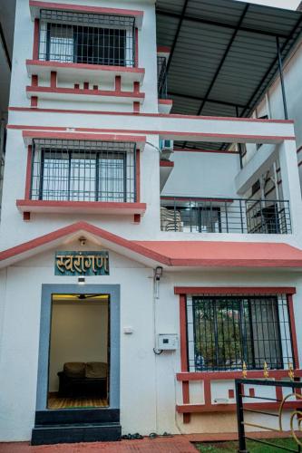 SWARAGAN HOLIDAYS VILLA 4 BHK AC LUXURY Room private pool