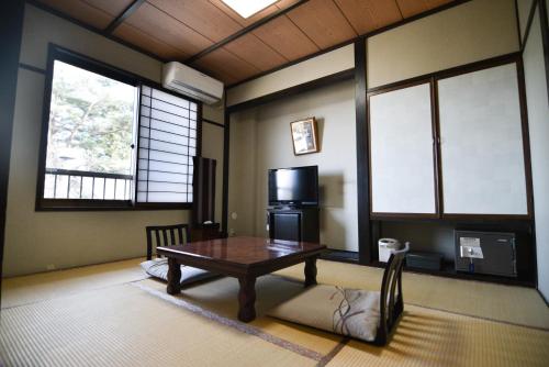Twin Room with Tatami Area - Non-Smoking