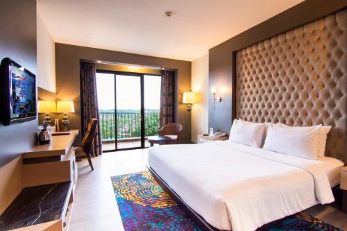 B&B Bukittinggi - Grand Rocky Hotel Bukittinggi - Bed and Breakfast Bukittinggi