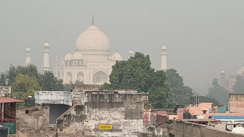 HOTEL SIDHARTHA (600 meters from Taj Mahal)