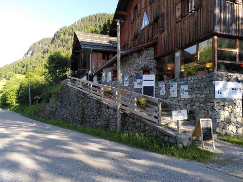 Auberge de Jeunesse HI La Clusaz - Auberge de jeunesse - La Clusaz